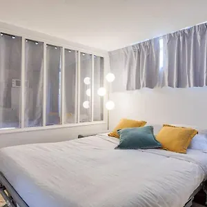  Appartement Appartement Refait à neuf proche Arc Triomphe 4P